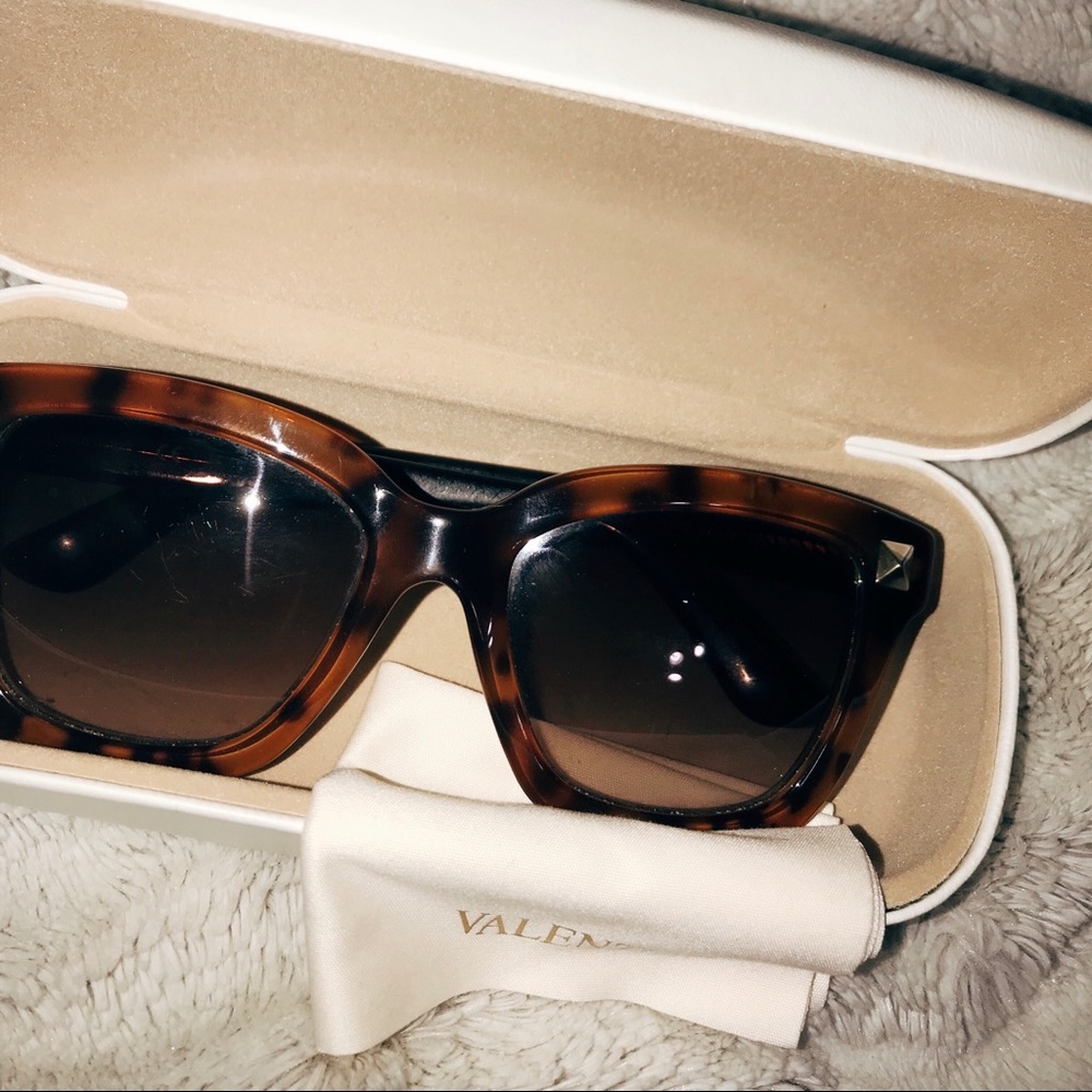 💎Valentino Sunglasses💎